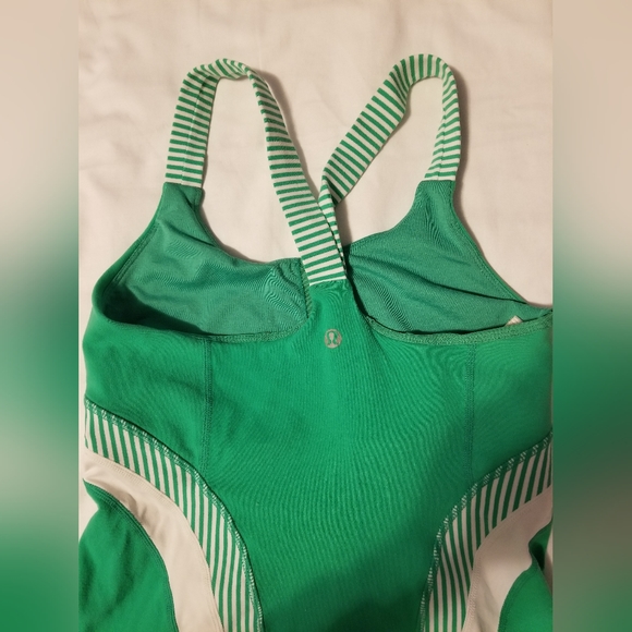Lululemon Women's Tank top Sz 4 Color Green Back Pocket Training - Picture 3 of 5